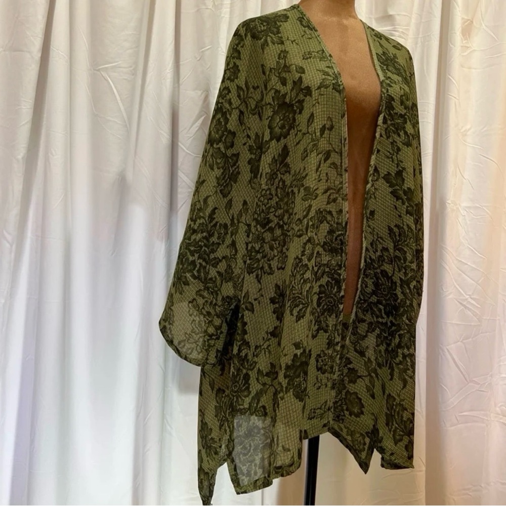 Handmade Moss Green Floral Sheer Kimono Robe - Yukata Robe - Bohemian Robe - Picture 5 of 7